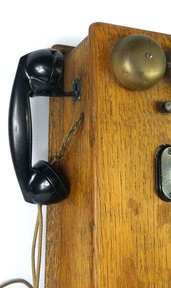ANTIQUE OAK WALL PHONE