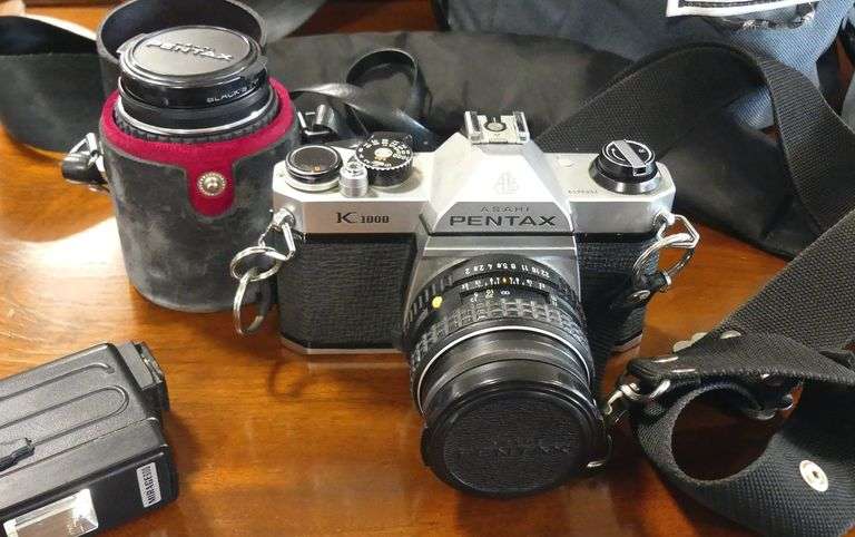 PENTAX ASAHI CAMERA WITH ACCESSORIES
