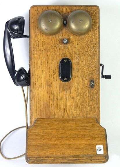 ANTIQUE OAK WALL PHONE