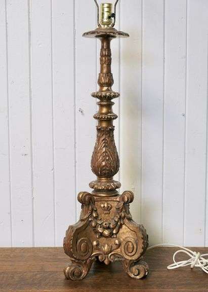 GILTWOOD TABLE LAMP