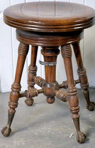 PIANO STOOL