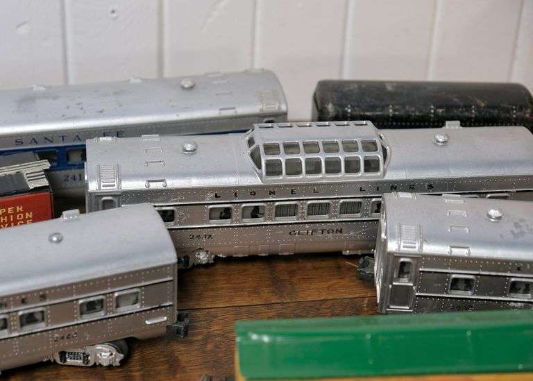 LIONEL TRAIN SET PARTS
