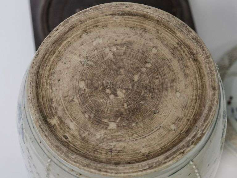 CHINESE JAR