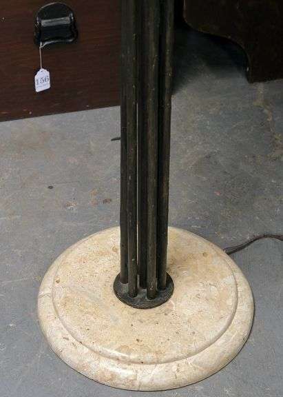 FLOOR LAMP
