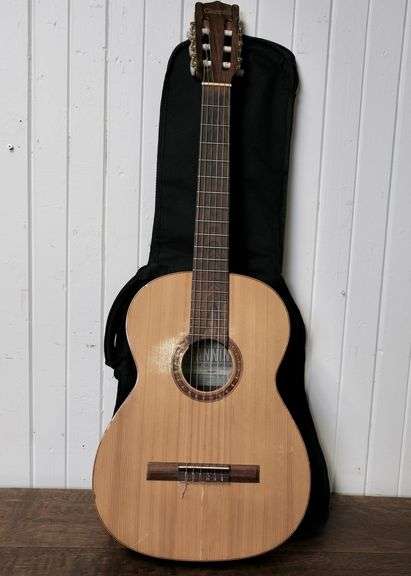 CLASSICAL GUITAR