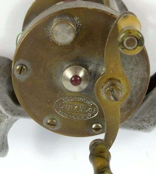SOUTH BEND BAIT COMPANY CASTING REEL