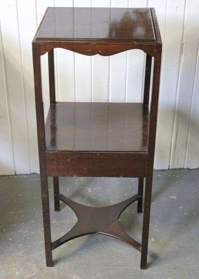 GEORGIAN WASHSTAND
