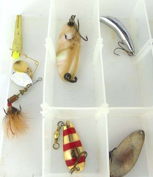 VINTAGE LURES