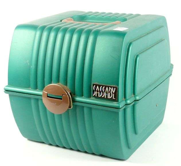 RETRO SASSABY TRAVEL CASE
