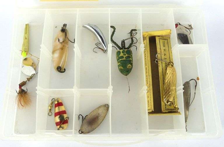 VINTAGE LURES