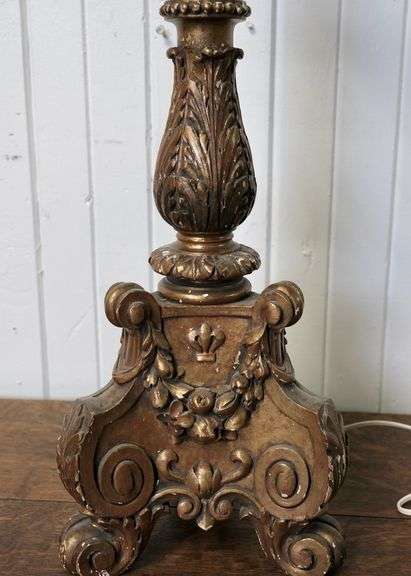 GILTWOOD TABLE LAMP