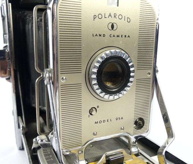 POLAROID LAND CAMERA