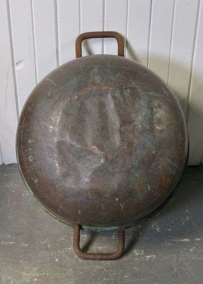 LARGE COPPER CAULDRON
