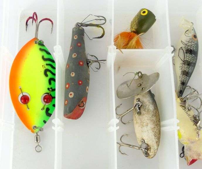 VINTAGE FISHING LURES