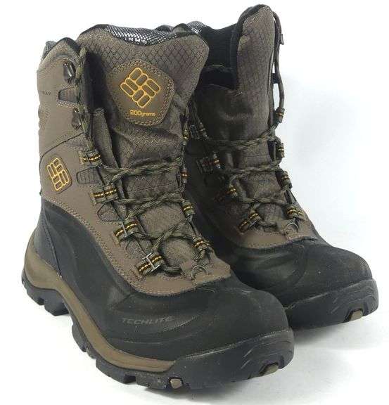 PAIR MEN'S COLUMBIA OMNI-GRIP BOOTS