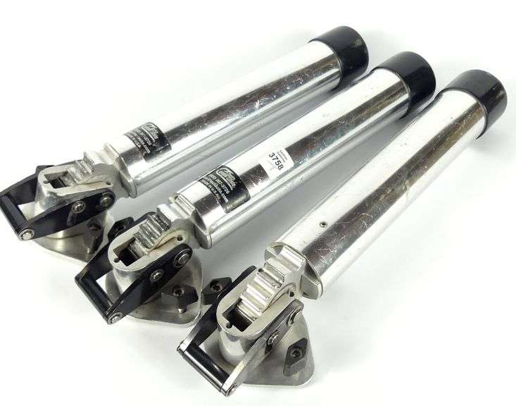 THREE RATCHETING ROD HOLDERS