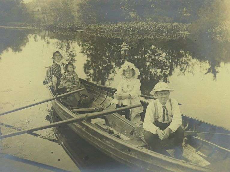 ANTIQUE CANADIAN PHOTOGRAPH