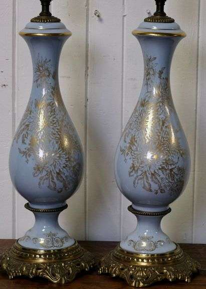 PAIR OF TABLE LAMPS