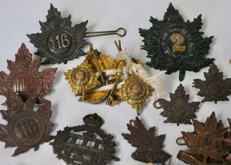 MILITARY BADGES AND BUTTONS