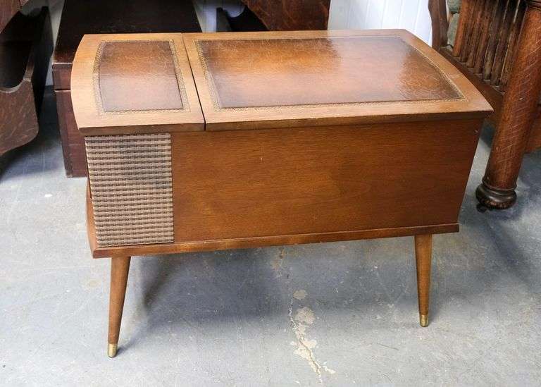 VIKING RECORD PLAYER CONSOLE