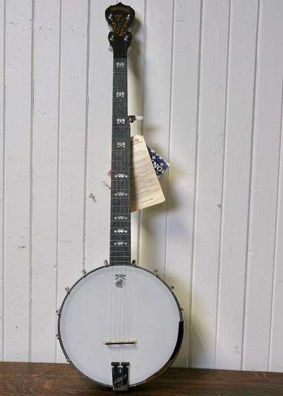 DEERING BANJO