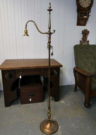 FLOOR LAMP