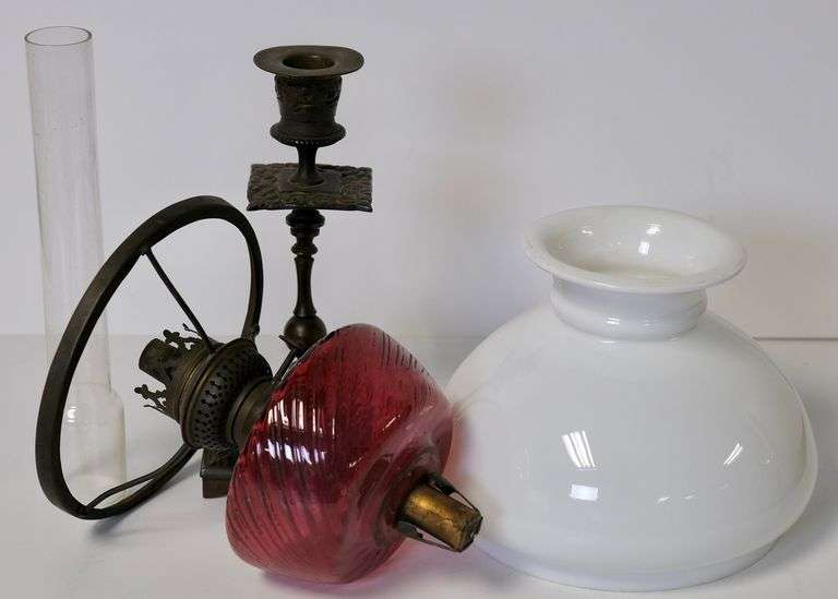 ANTIQUE OIL LAMP