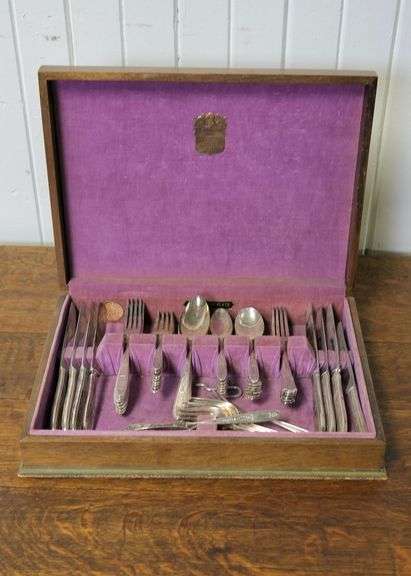 SILVERPLATED FLATWARE