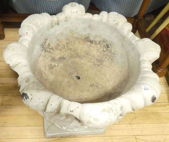 CEMENT GARDEN PLANTER