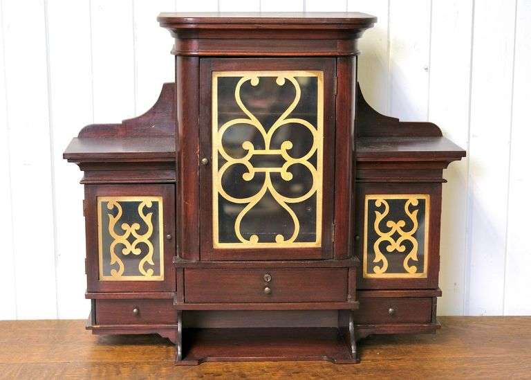 HANGING CABINET