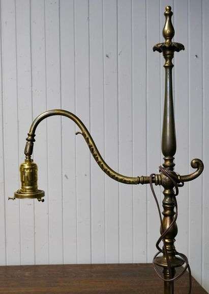 FLOOR LAMP
