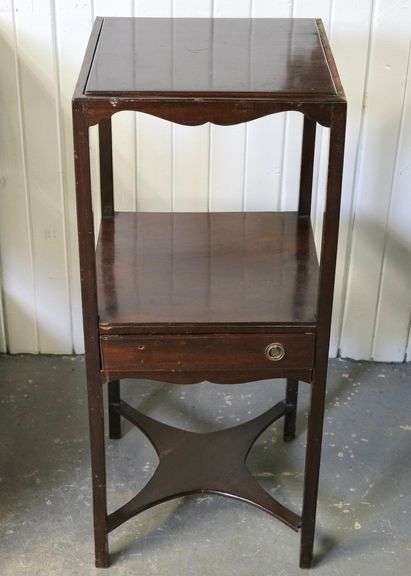 GEORGIAN WASHSTAND