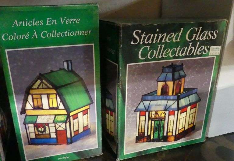 STAINED GLASS ILLUMINATED HOUSES