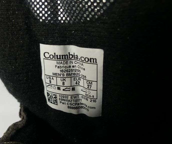 PAIR MEN'S COLUMBIA OMNI-GRIP BOOTS