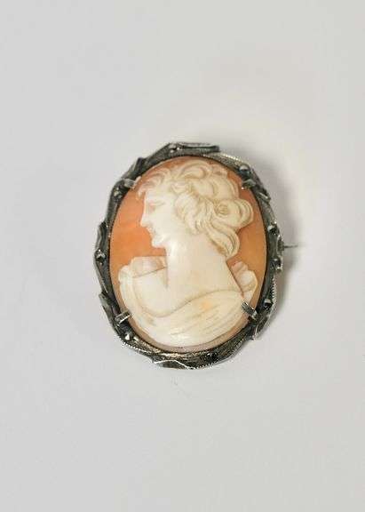 CAMEO BROOCH
