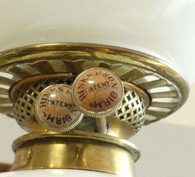 HINKS & SON PILLAR OIL LAMP