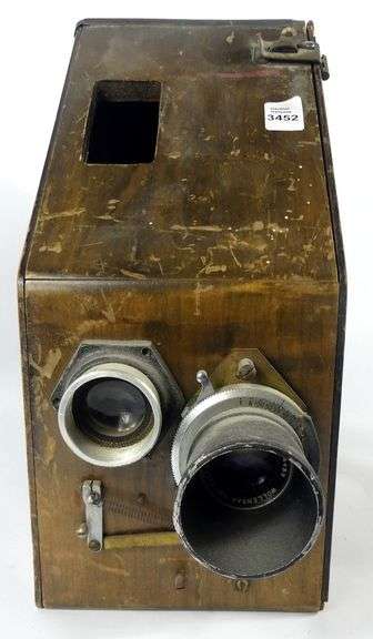 LARGE 1940'S FILM CAMERA IN WOODEN CASE