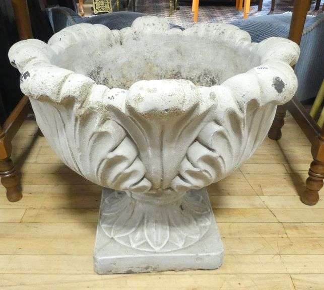 CEMENT GARDEN PLANTER