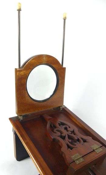 19TH CENTURY STEREOSCOPIC VIEWER