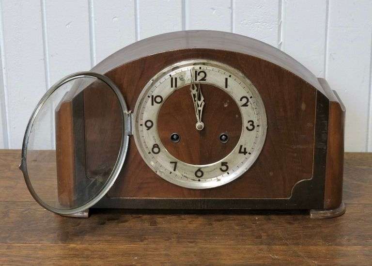 MANTEL CLOCK