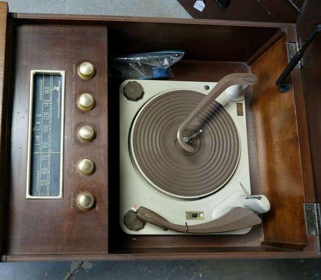 VIKING RECORD PLAYER CONSOLE