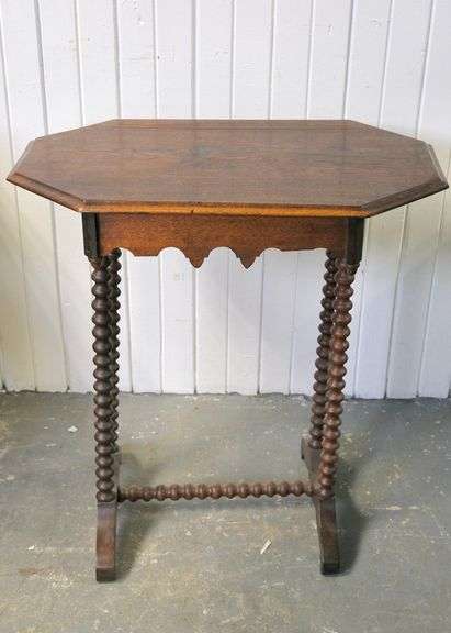 WALNUT SIDE TABLE