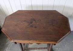 WALNUT SIDE TABLE