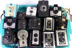VINTAGE & ANTIQUE CAMERAS