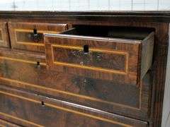 18TH CENTURY CHEST OF DRAWERS