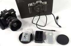 DIGITAL CAMERA