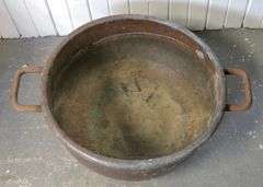 LARGE COPPER CAULDRON