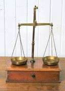 ANTIQUE SCALE