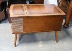 VIKING RECORD PLAYER CONSOLE