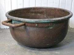 LARGE COPPER CAULDRON